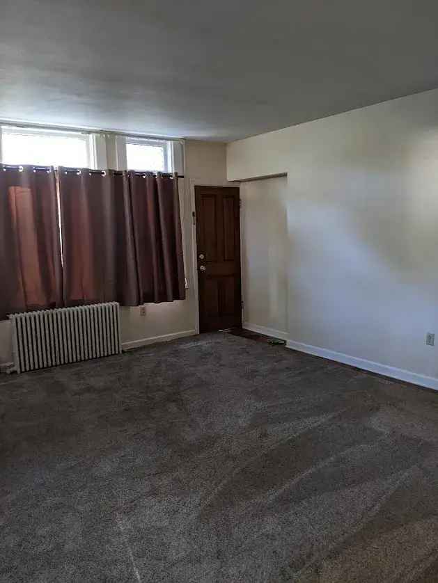 Rent Apartment Unit in Downtown with Security Entrance and Laundry Facilities