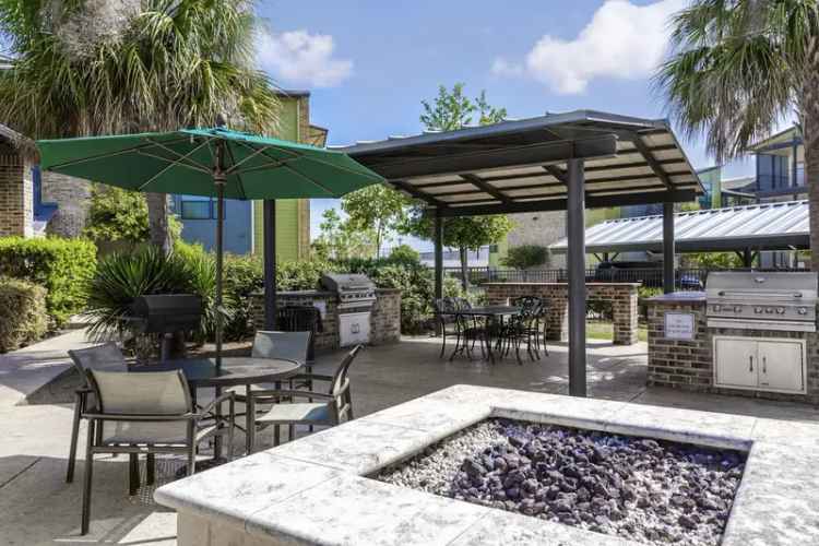 Rent Modern Apartments Near Leon Valley in San Antonio with Amenities