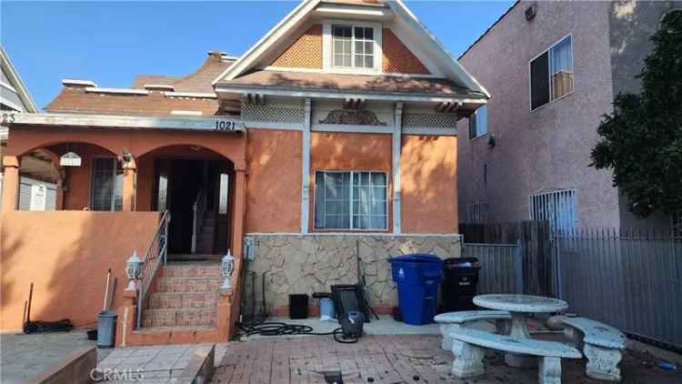 House For Sale in 1021, East 22nd Street, Los Angeles, California