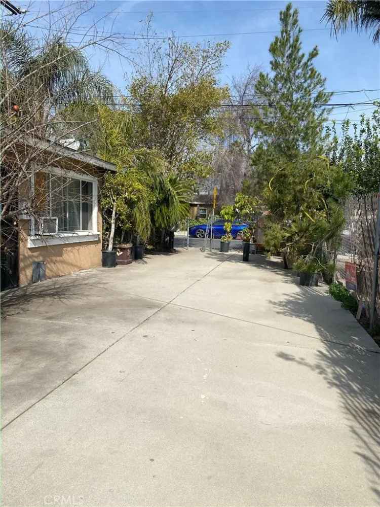 House For Sale in 1088, East 8th Street, Pomona, California