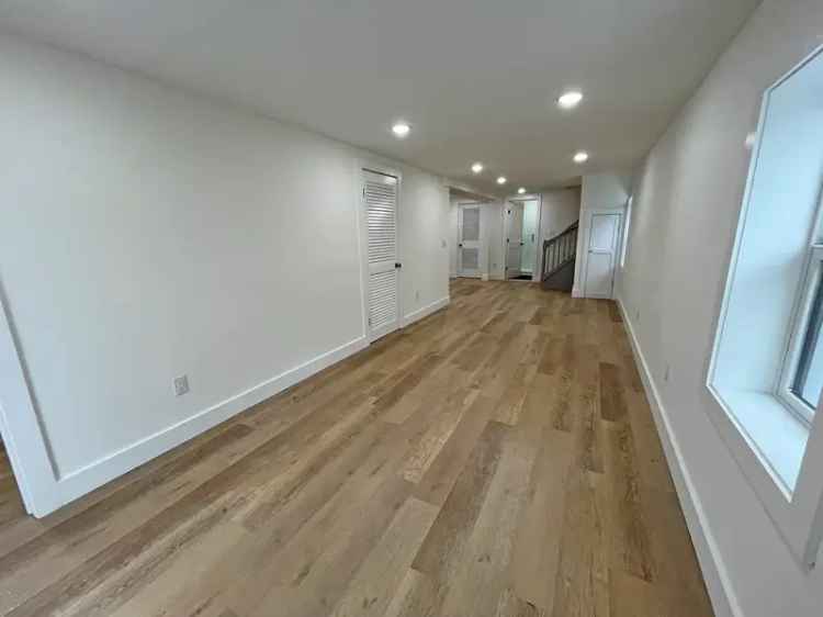 Rent Apartment Unit in Highland Park with Modern Features and Private Entrance