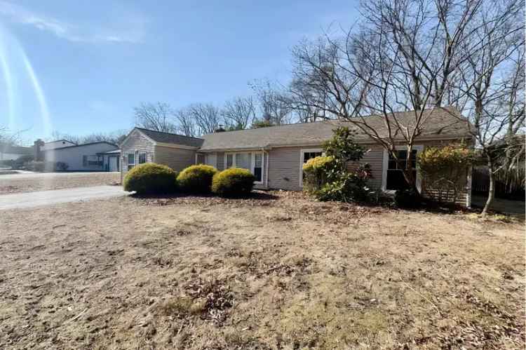 Rent 3 Bedroom Ranch with Office and Expansive Backyard