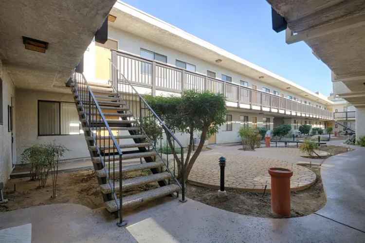 Rent Apartments in Tarzana with Spacious Floor Plans and Great Amenities