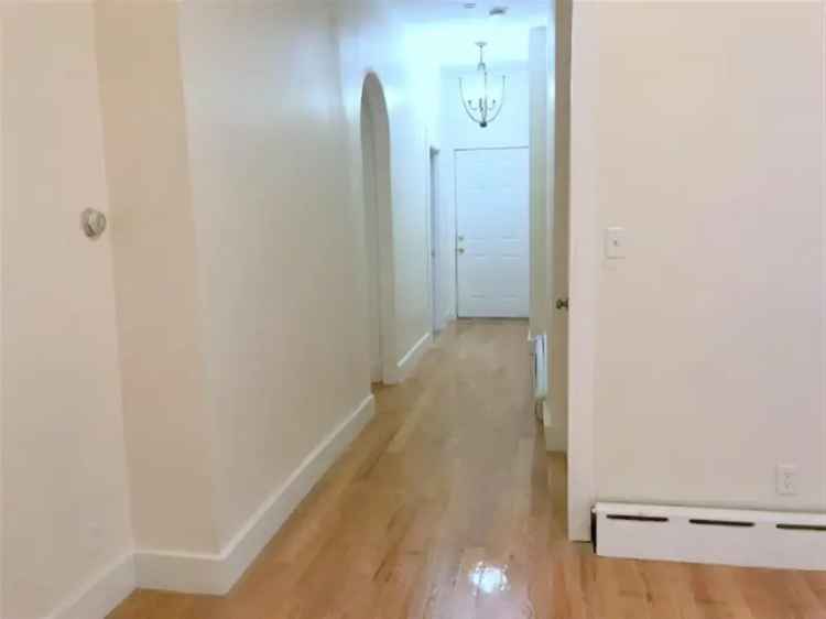 Rent Apartment Unit in Somerville with 4 Bedrooms and Brand New Features