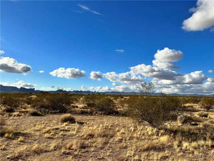 Land For Sale in Golden Valley, Arizona