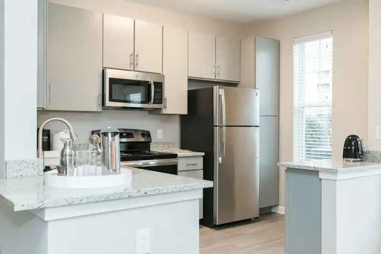 Rent Owings Mills Apartment with Modern Features at The View at Mill Run