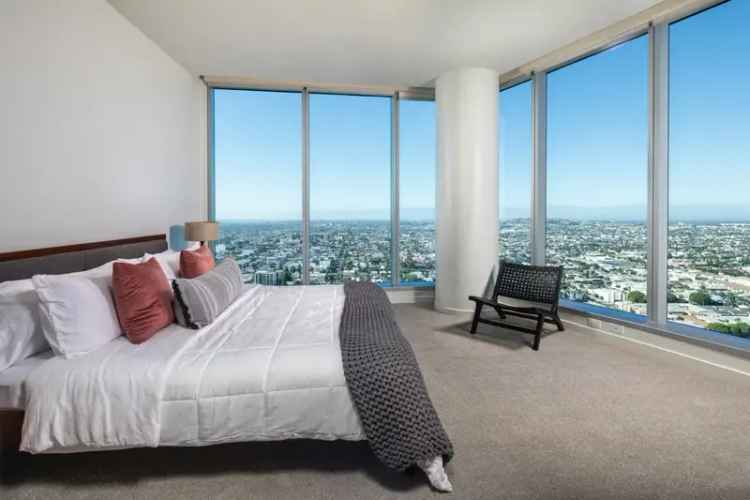 Rent Luxury Apartments in Long Beach with Ocean Views and Rooftop Pool