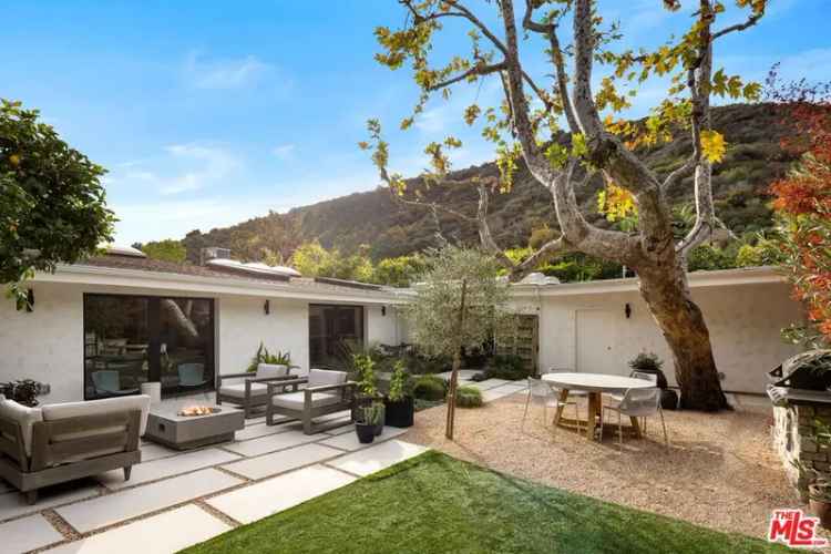 House For Sale in 3328, Mandeville Canyon Road, Los Angeles, California