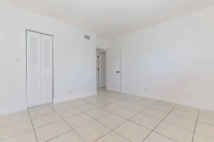 Rent 2 and 3 Bedroom Apartments in Pompano Beach FL with Amenities