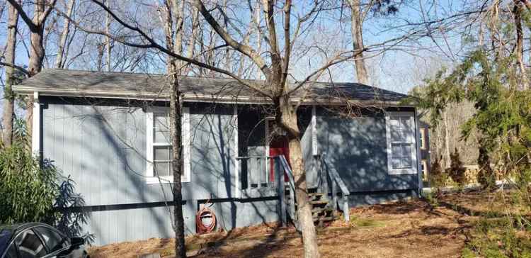 Rent 2 Bedroom Ranch House in Tega Cay with Water View Features