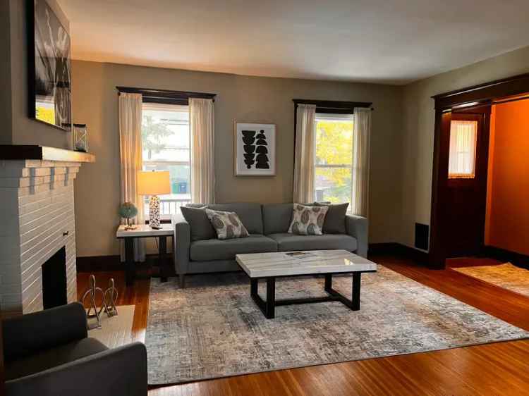 Rent Fully Furnished 2 Bedroom Apartment in Elmwood Village