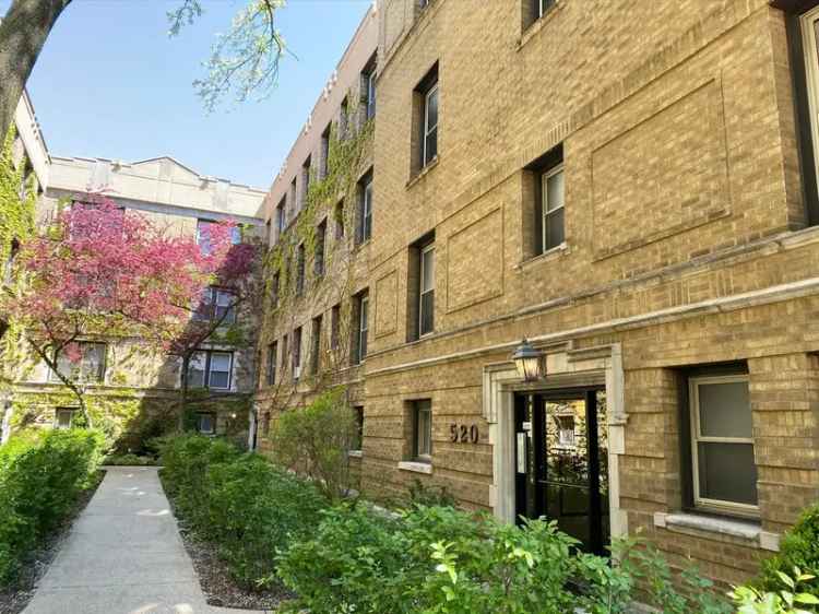 Rent Apartments in Lincoln Park with Vintage Charm and Modern Amenities