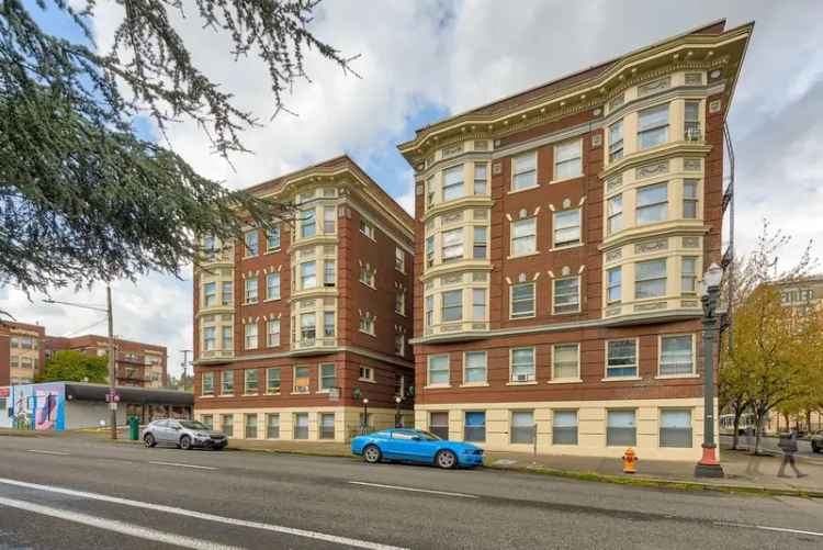 Charming Apartments for Rent in Southwest Portland with Unique Features