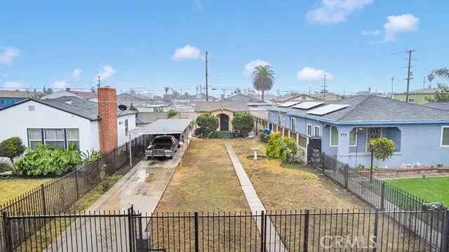 House For Sale in 810, East 107th Street, Los Angeles, California