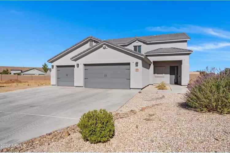 Rent Custom Home with Spacious Layout in Beautiful Location