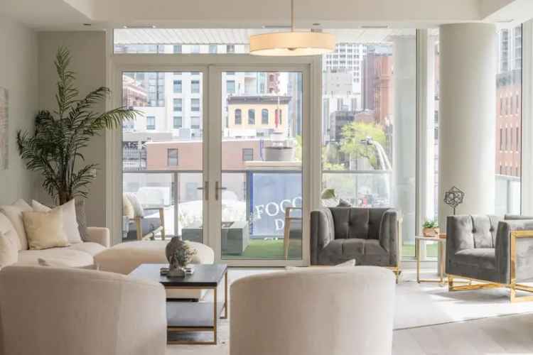 Rent Luxury Apartments at The Rhone in River North With Panoramic Views