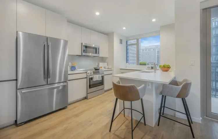 Rent Contemporary Apartments at The Alyx in EchelonSeaport