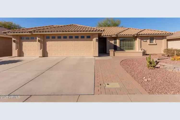 Buy Charming Home with Den and 3-Car Garage in Sunland Springs