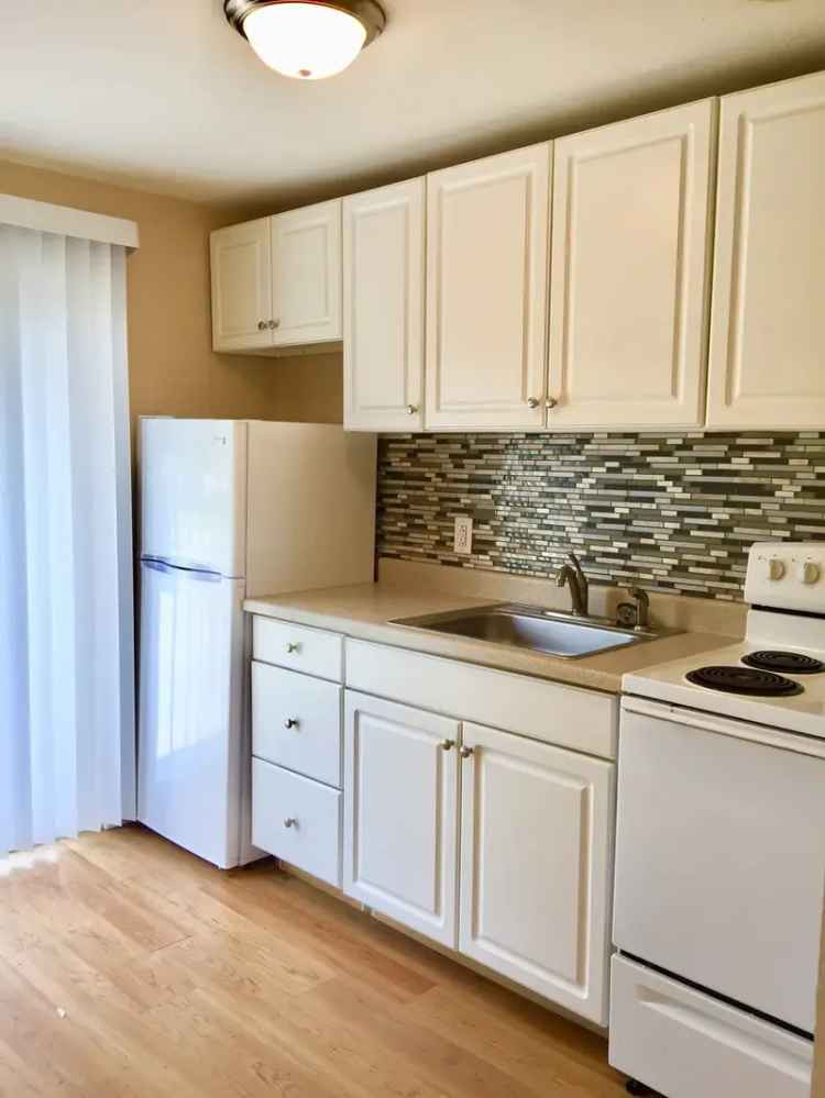 Rent Comfortable Apartments in Lakewood With Easy Access to I5