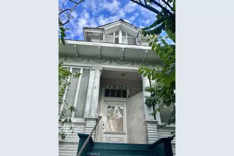 House For Sale in 1501, Pleasant Avenue, Los Angeles, California