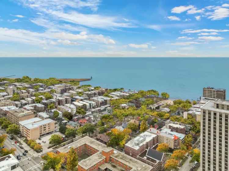 Rent Modern Apartments at The Concord in Rogers Park Near Loyola University