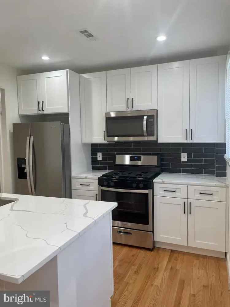 Rent Newly Renovated Row House with Gourmet Kitchen Near H Street Corridor