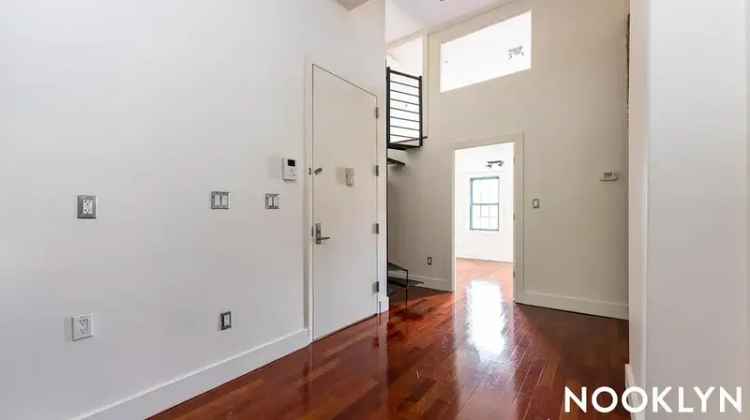 Rent 2 Bed Apartment in Bushwick Brooklyn Near Subway Stations