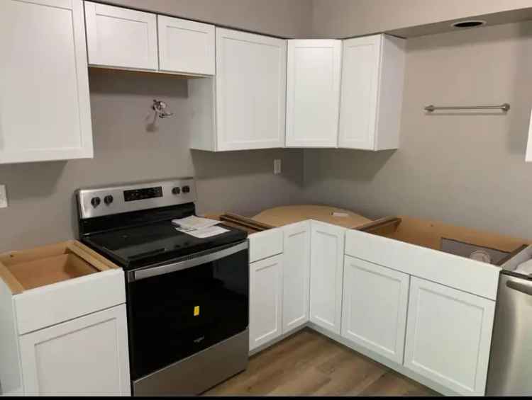 Rent Apartment Unit in Oshkosh with 2 Bedrooms and 1 Bathroom