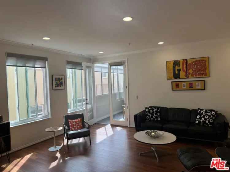 House For Sale in 14271, Dickens Street, Los Angeles, California