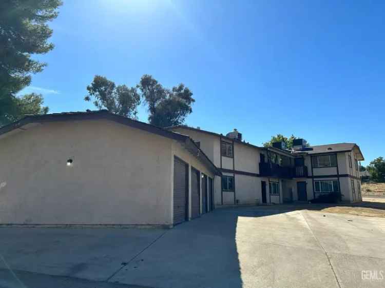 House For Sale in 5717, Fairfax Road, Bakersfield, California