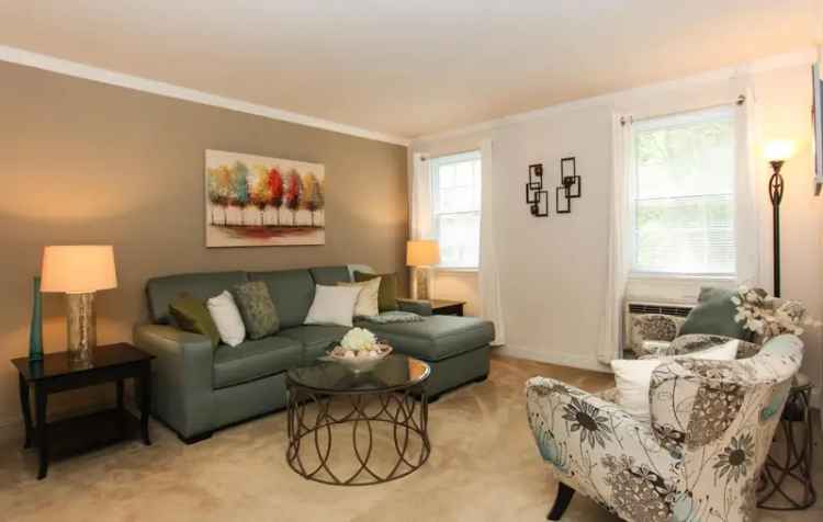 Rent Elegant Apartments in Catonsville with Beautiful Grounds