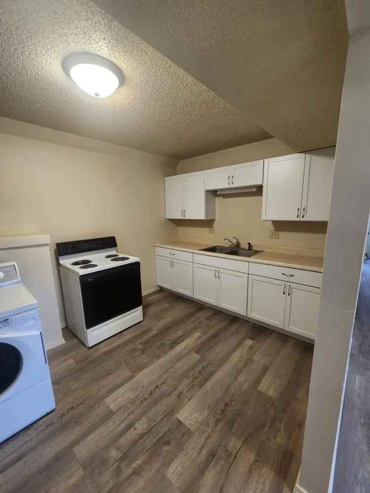 Rent 3 Bedroom Apartment Near Fort Riley with Family Friendly Features