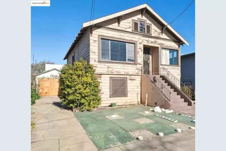 Buy house in Oakland with 2 beds and 1 bath - Great investment opportunity