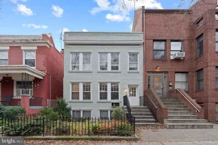 House For Sale in 1816, T Street Northwest, Washington, District of Columbia