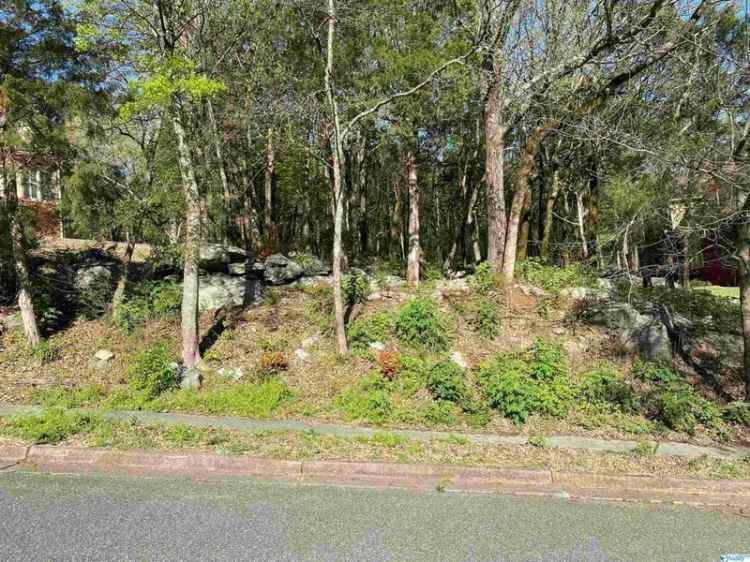 Build Your Dream Home on a Beautiful Treed Lot in Huntsville Hills