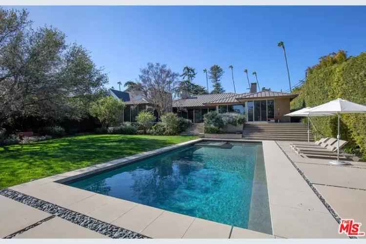 buy single family home in Brentwood Park with expansive yard and pool