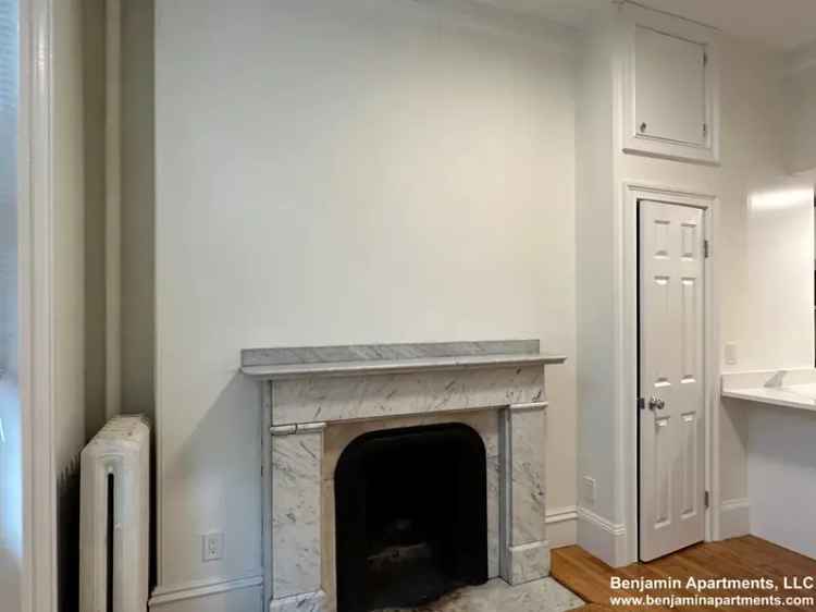 Rent Studio Apartment in Beacon Hill with Modern Amenities and Charm