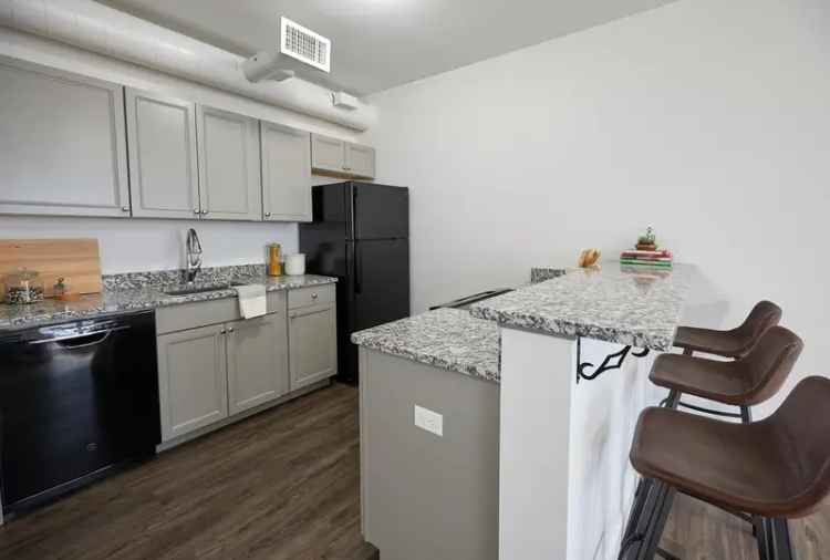 Rent Newly Remodeled Apartments in West Bayside with Modern Features