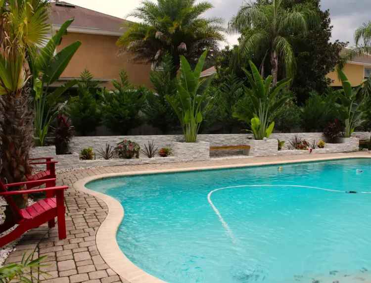 Rent Spacious 4 Bedroom House in St John's with Pool and Garage