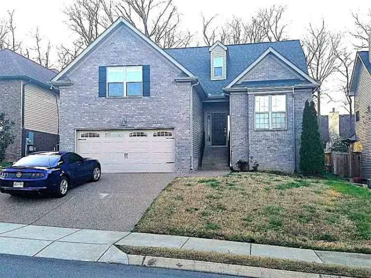 Rent a 3 Bedroom House in Hendersonville with Garden Tub and Bonus Room