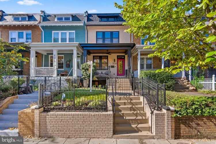 House For Sale in 206, 17th Street Northeast, Washington, District of Columbia