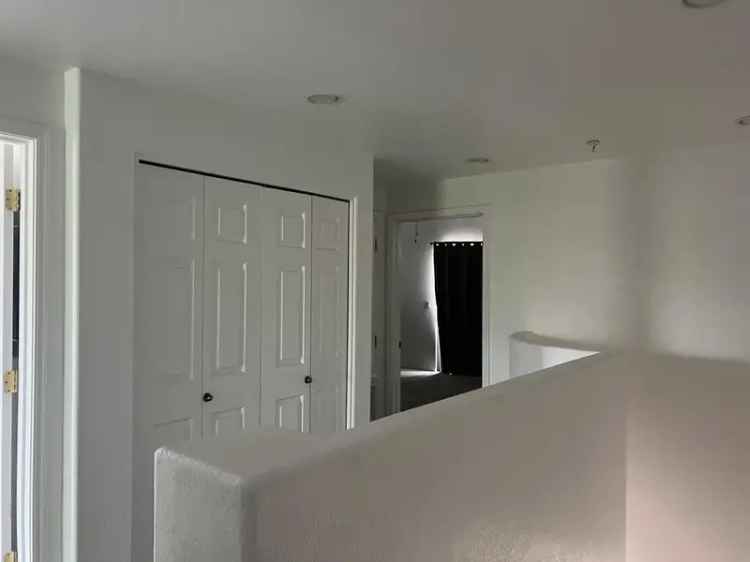 Rent 3 Bedroom Condo in Yuma with Community Pool and Garage