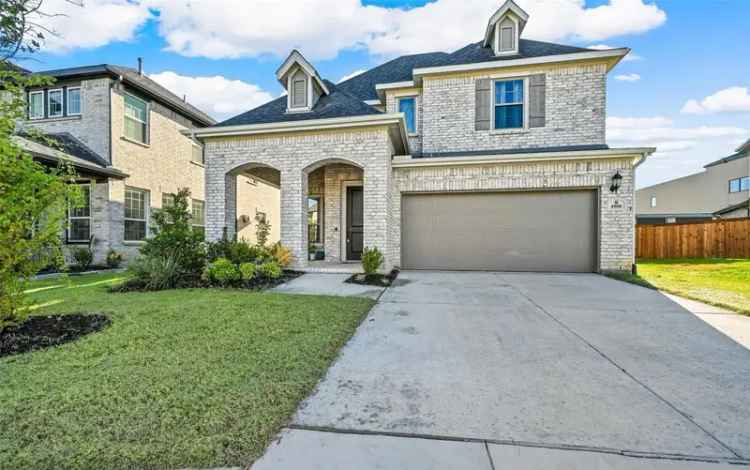 Rent Charming Home with 4 Bedrooms and Modern Amenities in Carrollton