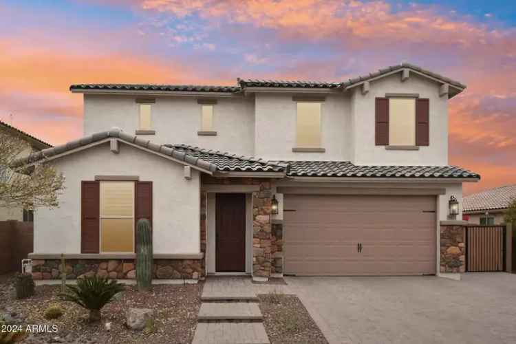 Buy spacious 5 bedroom house in Goodyear with backyard oasis and upgrades