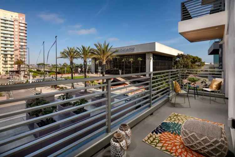 Rent Luxury Apartments in Long Beach with Rooftop Amenities