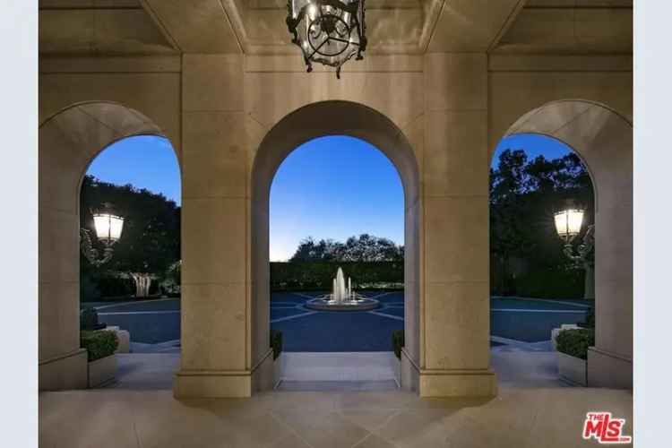 For Sale Luxurious Estate in Holmby Hills with Private Grounds