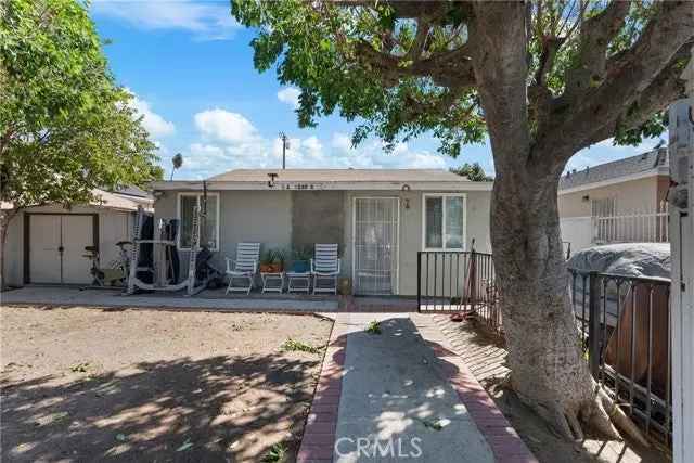 House For Sale in 14628, Polk Street, Los Angeles, California