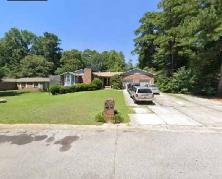 Rent Beautiful Apartment Unit near Downtown Atlanta with Spacious Backyard