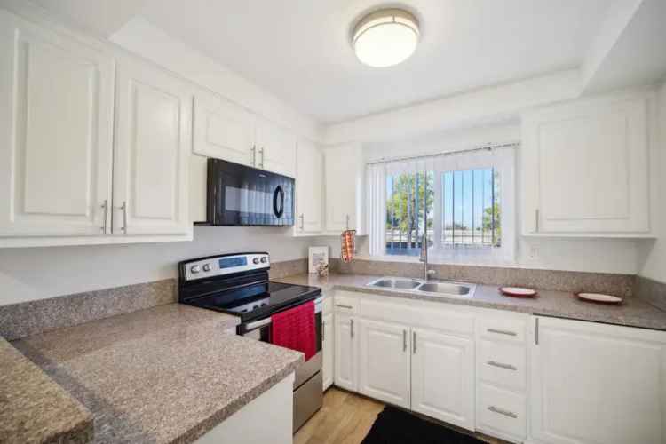 Rent Charming 2 Bedroom Townhouse Near Uptown Whittier with Pool