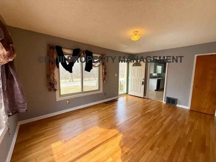 Rent Single Family Home in Davidson with 2 Bedrooms and Fenced Backyard